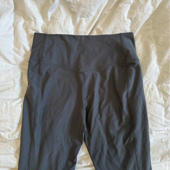 Grey dry fit nike size small capri workout leggings - Picture 4 of 4